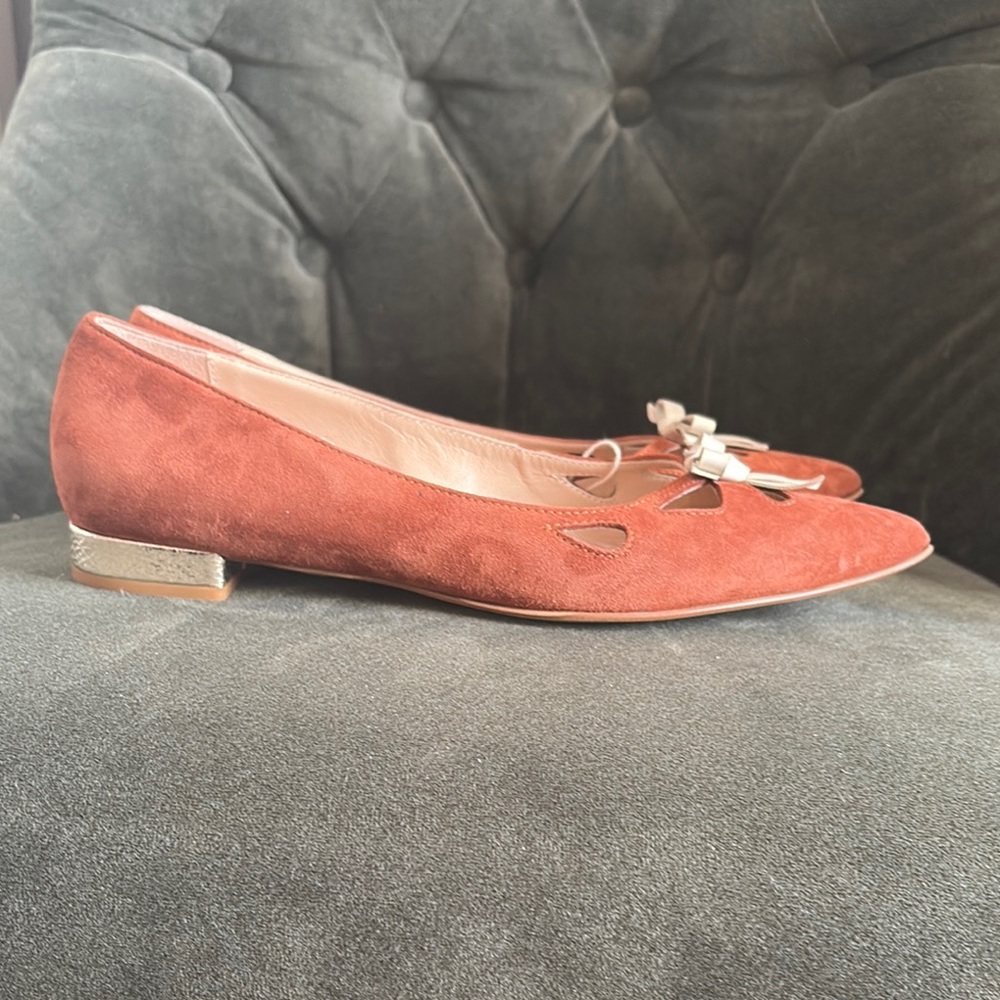 Elegant Suede Ballet Flats in Rust with Silver Accents